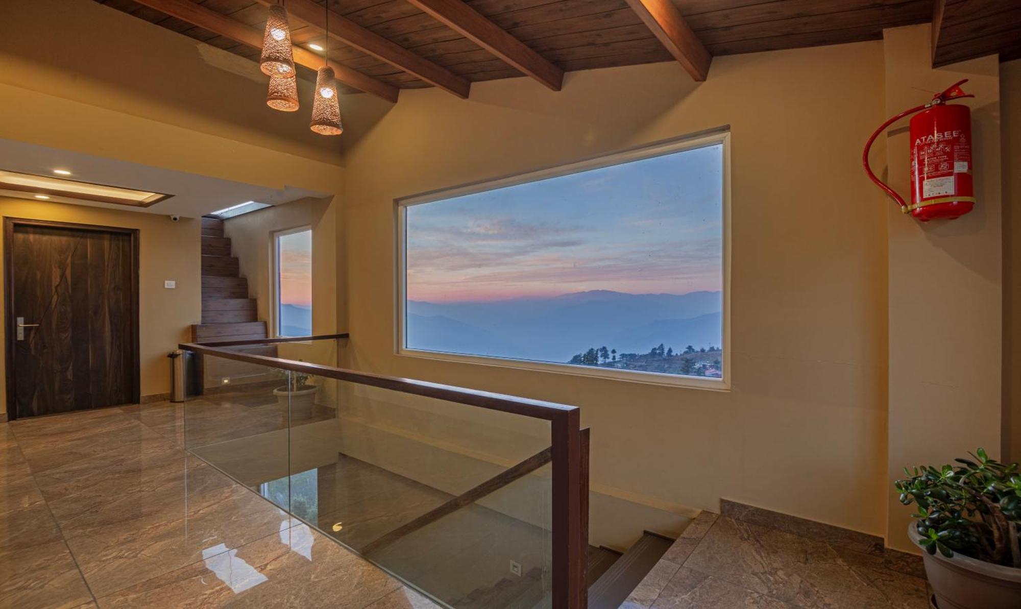 Treebo The Northern Retreat Resort With Mountain View Shimla Eksteriør bilde